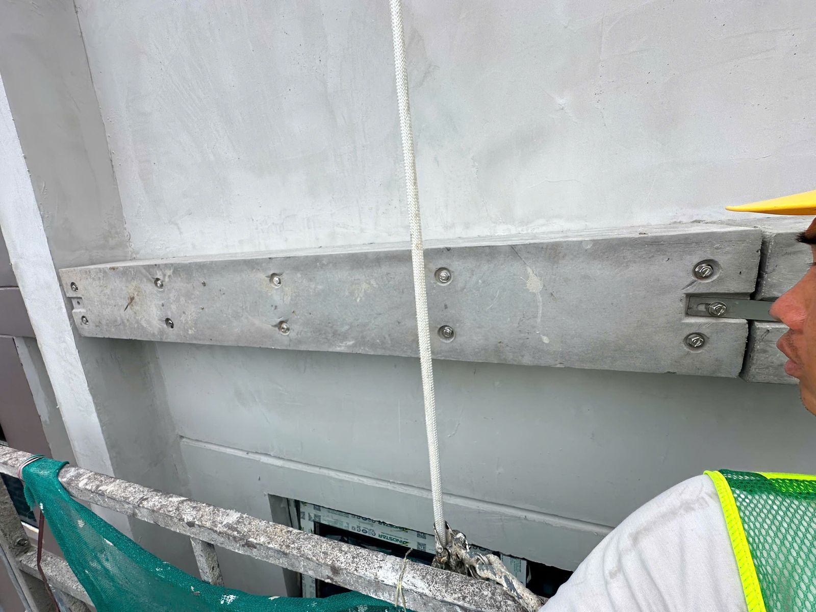 Chi tiết bass thép liên kết thanh lam GRC lắp ghép Vinhomes Park