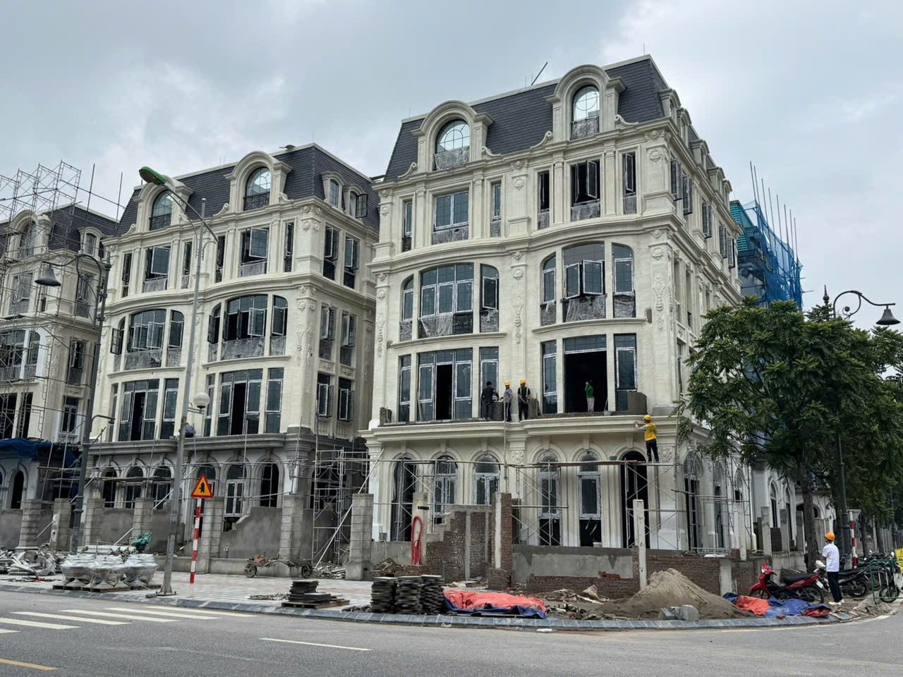 Tổng quan tuyến nhà phố dùng phào chỉ GRC Noble Place Long Biên
